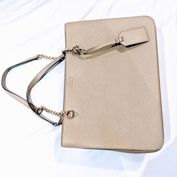 DKNY Grey Saffiano Gold Chain bag - Picture 4 of 5